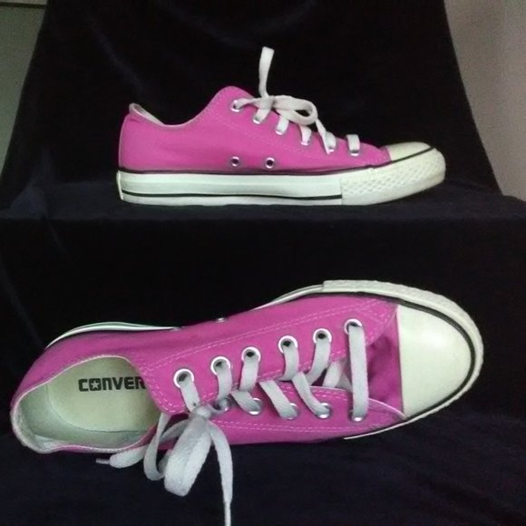 fuschia converse